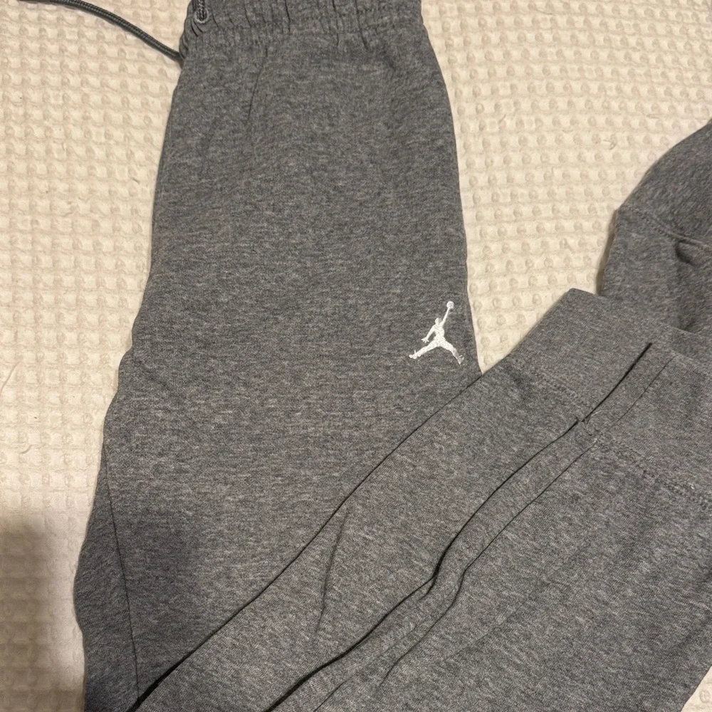 Boys Jordan Gray Matching Set med - Picture 3 of 5